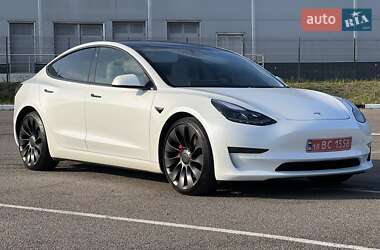 Tesla Model 3  2022