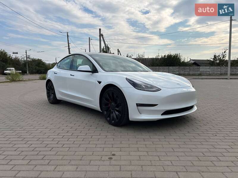 Tesla Model 3 2023