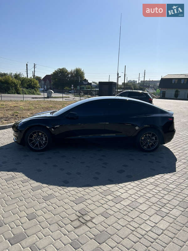 Седан Tesla Model 3 2021 в Белой Церкви