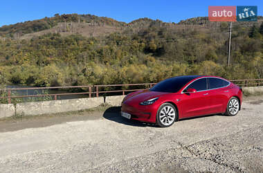 Tesla Model 3  2018
