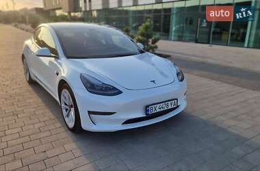 Tesla Model 3  2021