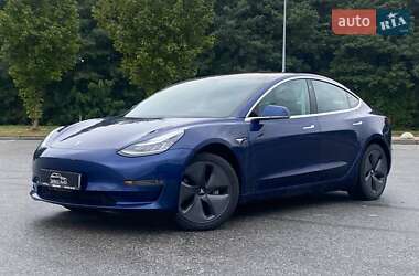 Tesla Model 3  2018