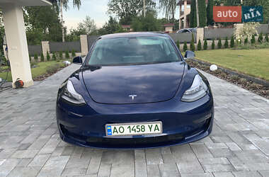 Tesla Model 3  2018
