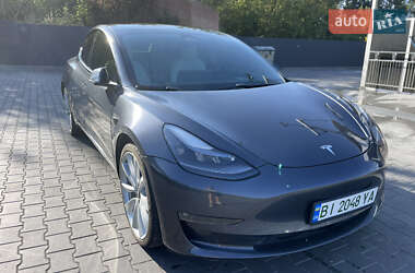 Tesla Model 3  2021