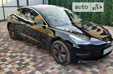 Tesla Model 3  2018
