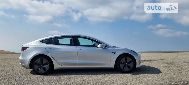 Tesla Model 3 2018