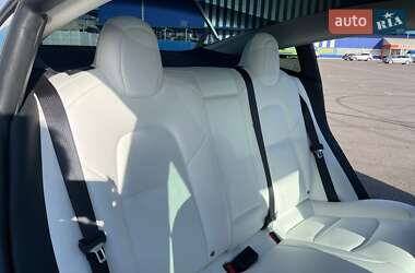 Седан Tesla Model 3 2021 в Рівному