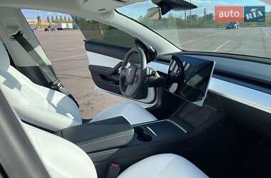Седан Tesla Model 3 2021 в Рівному
