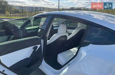 Седан Tesla Model 3 2021 в Рівному