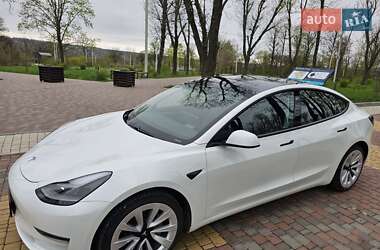 Tesla Model 3  2021