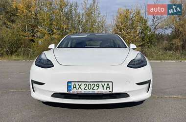 Tesla Model 3  2018