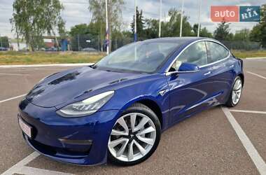Tesla Model 3  2019