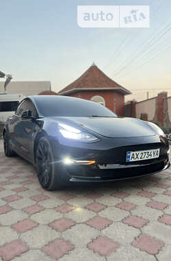 Tesla Model 3  2020