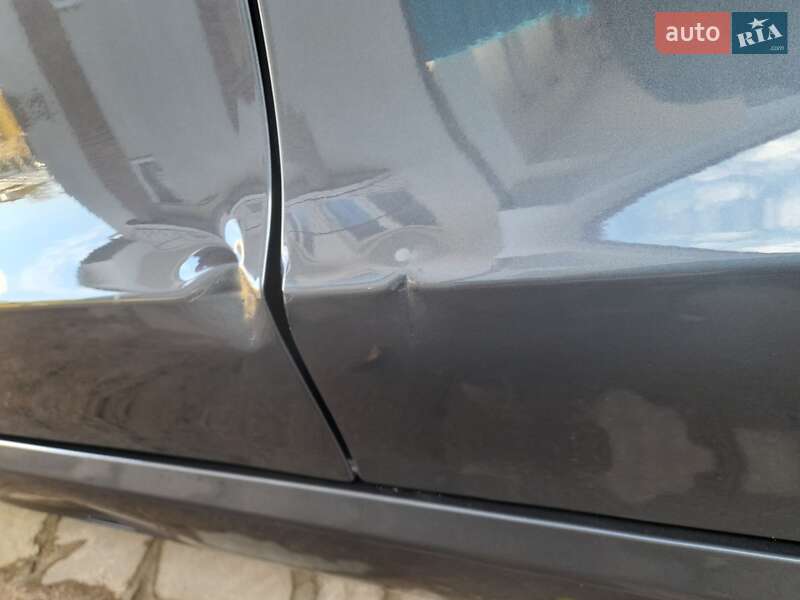 Седан Tesla Model 3 2022 в Киеве