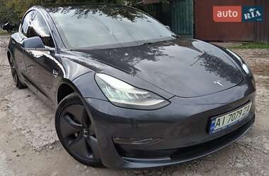 Tesla Model 3  2019