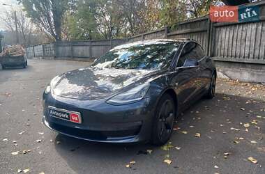 Tesla Model 3  2018