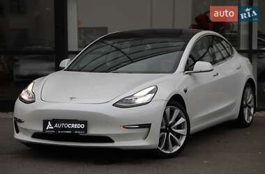 Tesla Model 3  2019