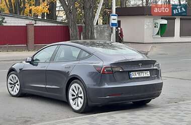 Седан Tesla Model 3 2022 в Киеве