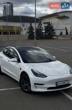 Tesla Model 3  2021