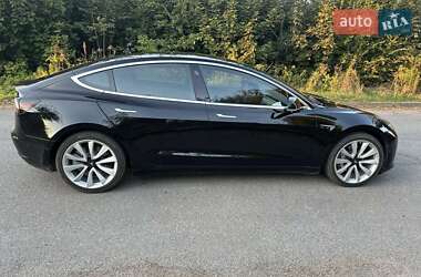 Tesla Model 3  2020