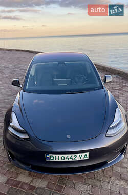 Седан Tesla Model 3 2018 в Одесі