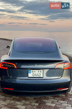 Седан Tesla Model 3 2018 в Одесі