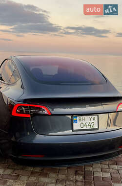 Седан Tesla Model 3 2018 в Одесі