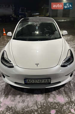 Tesla Model 3  2021