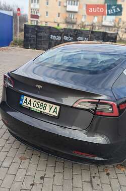 Седан Tesla Model 3 2018 в Шепетівці