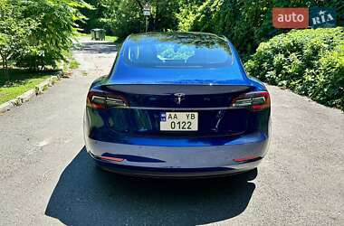 Седан Tesla Model 3 2021 в Києві