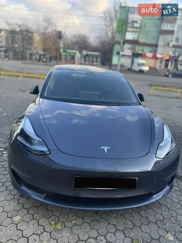 Tesla Model 3