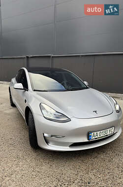 Tesla Model 3  2018