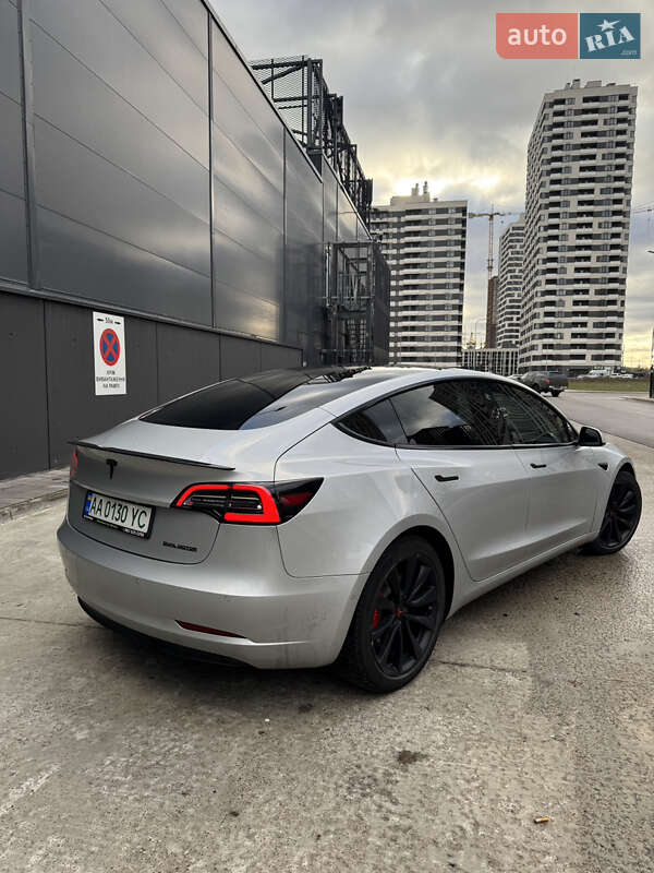Седан Tesla Model 3 2018 в Киеве