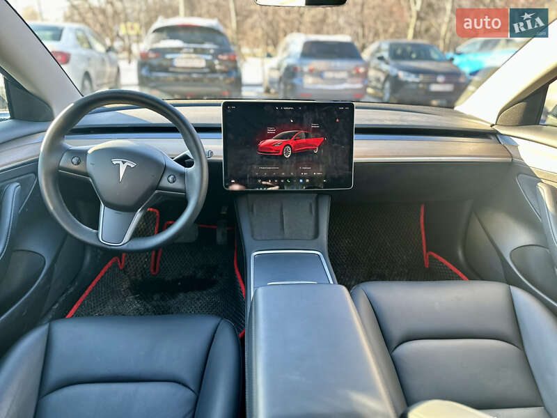 Седан Tesla Model 3 2023 в Киеве