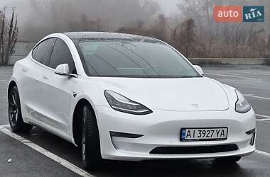 Tesla Model 3  2019