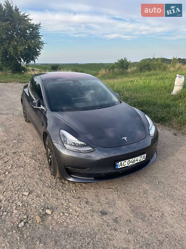 Tesla Model 3 2018 року в Луцьку