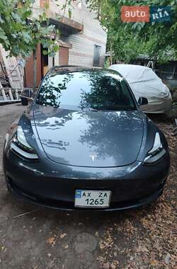 Tesla Model 3  2018