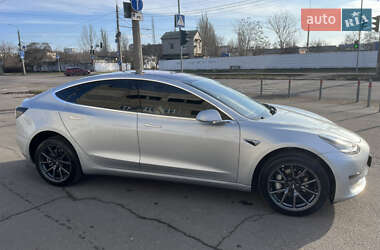 Tesla Model 3  2018