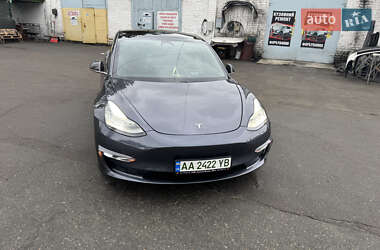 Tesla Model 3  2020
