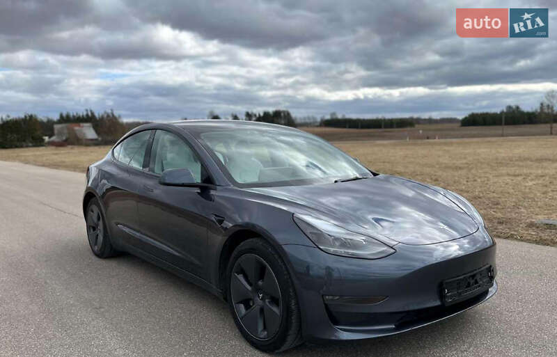 Tesla Model 3 2023
