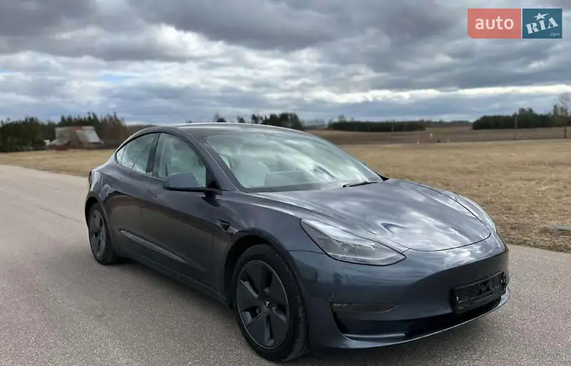 Tesla Model 3 2023