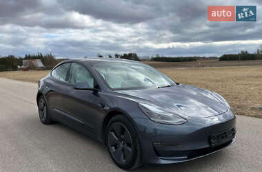 Tesla Model 3  2023