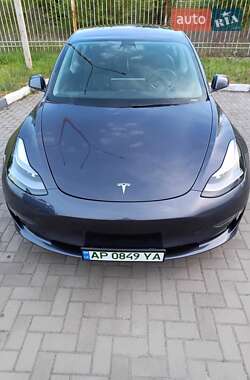Tesla Model 3  2022
