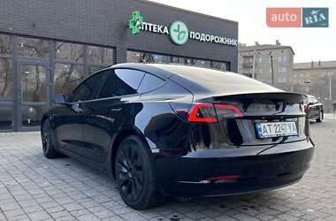 Tesla Model 3  2019