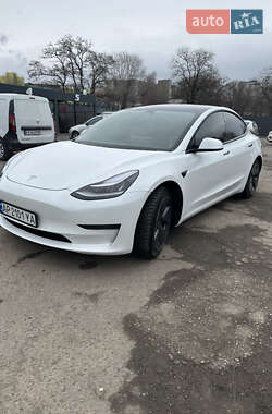 Tesla Model 3  2020