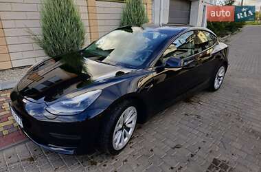 Tesla Model 3  2022