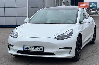 Tesla Model 3  2020