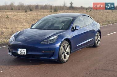 Tesla Model 3  2021