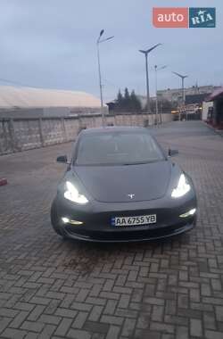Tesla Model 3  2019