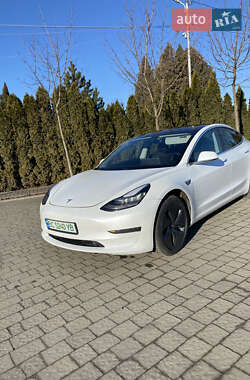 Tesla Model 3  2020